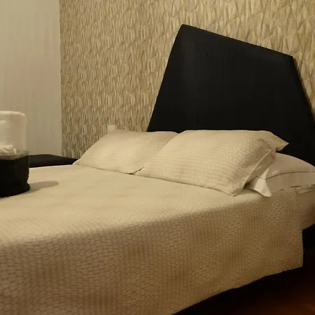 Couette-café House Of - No Reception 2*