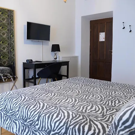 House Of - No Reception