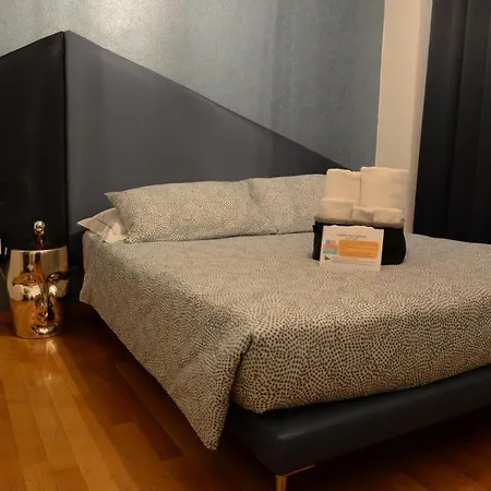 House Of - No Reception 2*