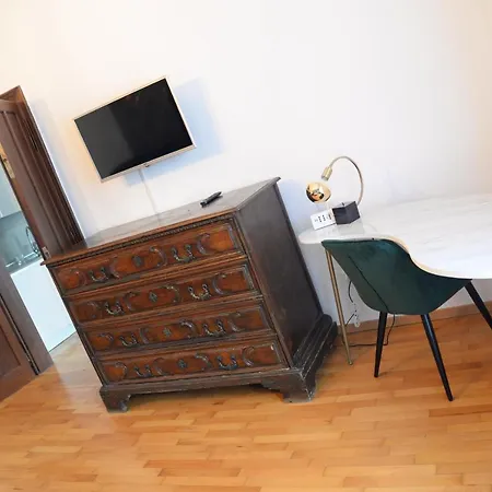 House Of - No Reception 2*