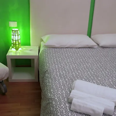 Couette-café House Of - No Reception