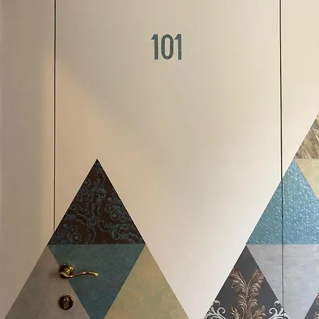 House Of - No Reception 2* Trente