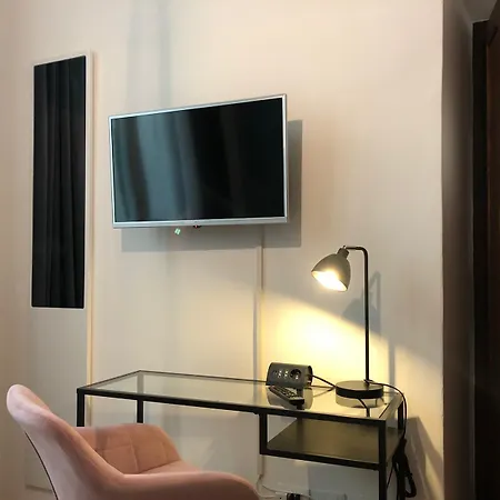 House Of - No Reception