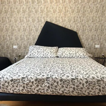 House Of - No Reception 2* Trente