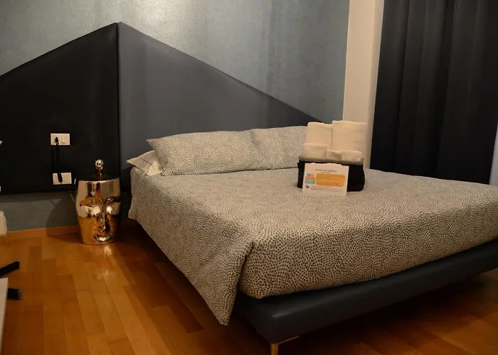 House Of - No Reception 2*