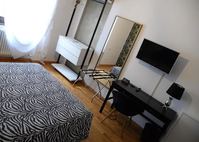 House Of - No Reception Bed & Breakfast Trento