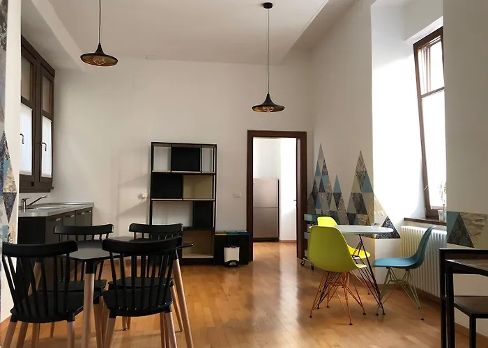 House Of - No Reception Bed and Breakfast