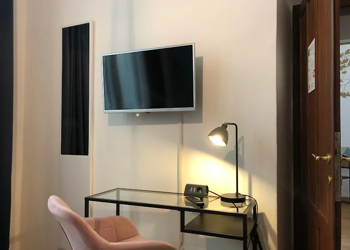 House Of - No Reception